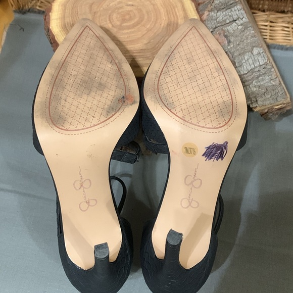 Jessica Simpson Black Heels. Size 7M - Picture 7 of 8